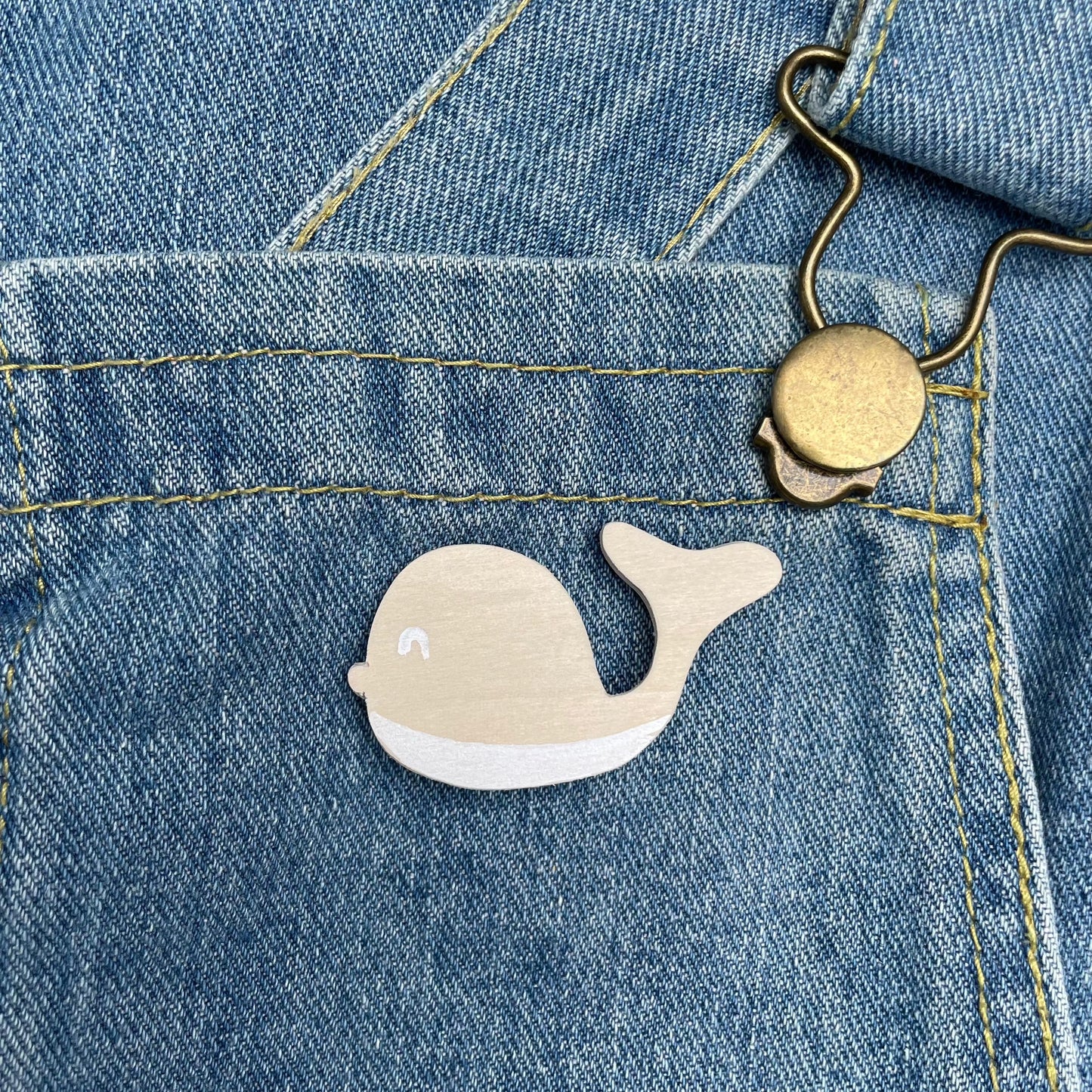 Broche baleine bois blanc