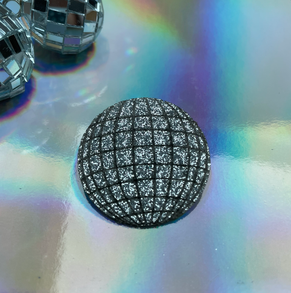 Broche disco argenté