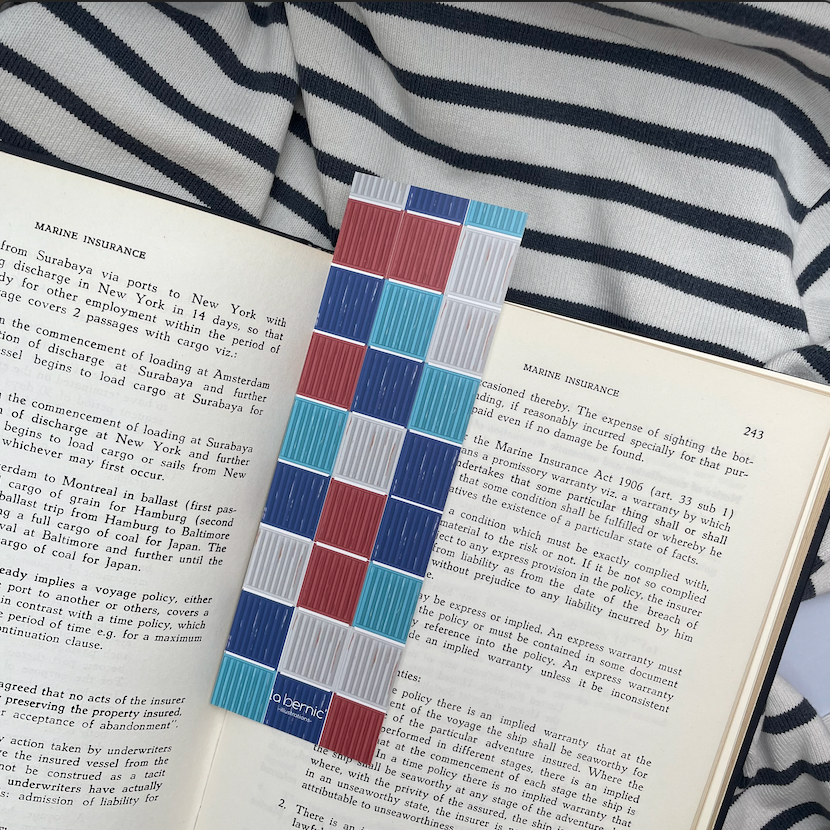 Marque Page Maritime dans le livre